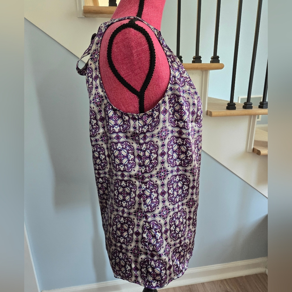 THE LIMITED Key Hole, Back Tie, Top - Size Medium - Picture 4 of 9